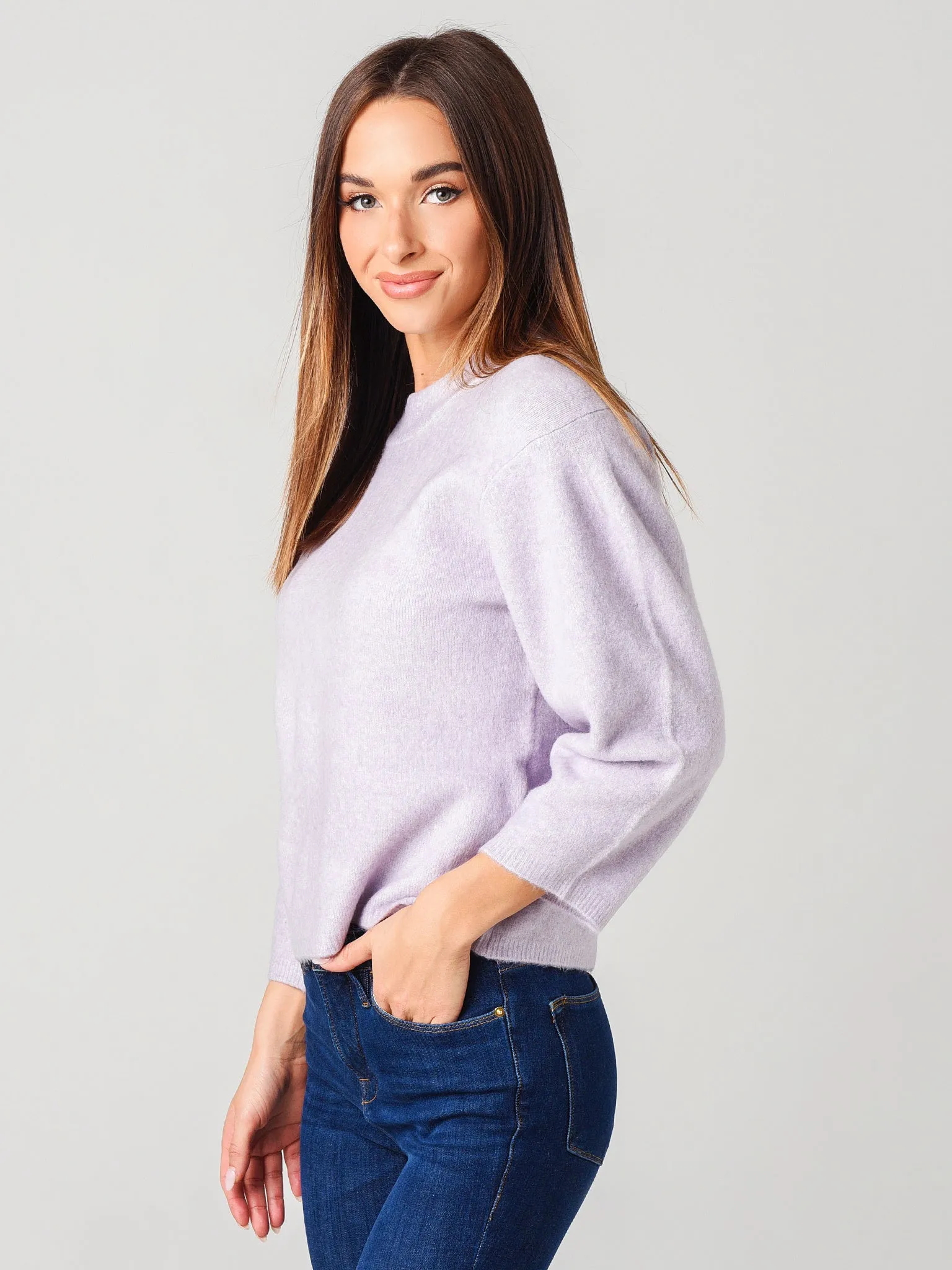 525 Women's Cropped Volume Sleeve Sweater