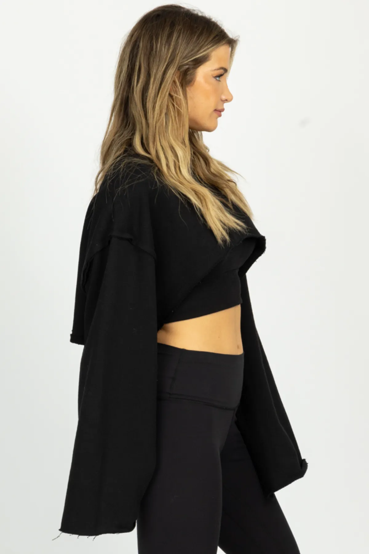 BLACK LAYERED TANK   WIDE ARM PULLOVER