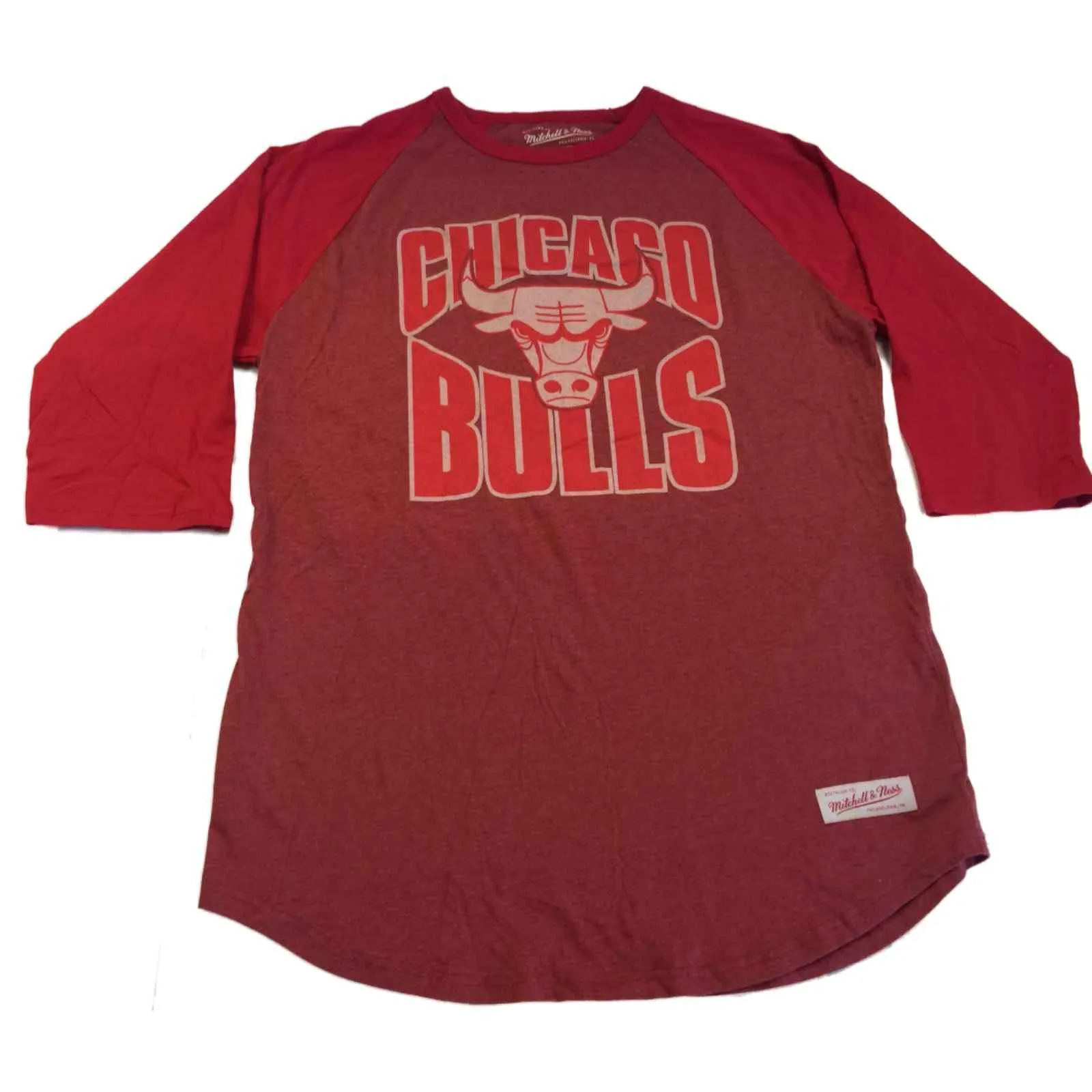 Chicago Bulls Mitchell & Ness Red Baseball Style Tailored Fit Vintage T-Shirt(L)