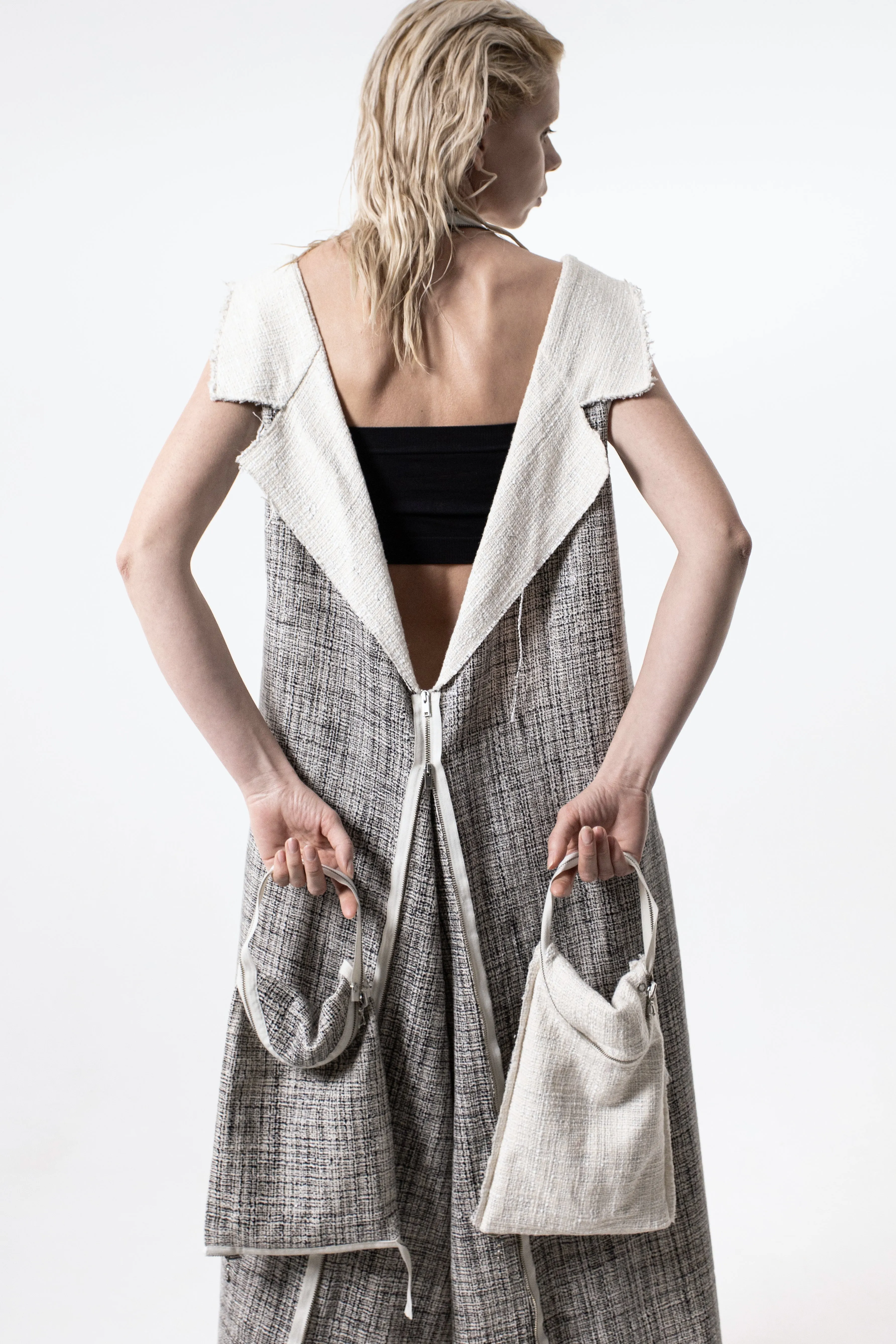 DUALITY 10 -way transforming piece: coat / jumpsuit / vest / dress / 4 bags