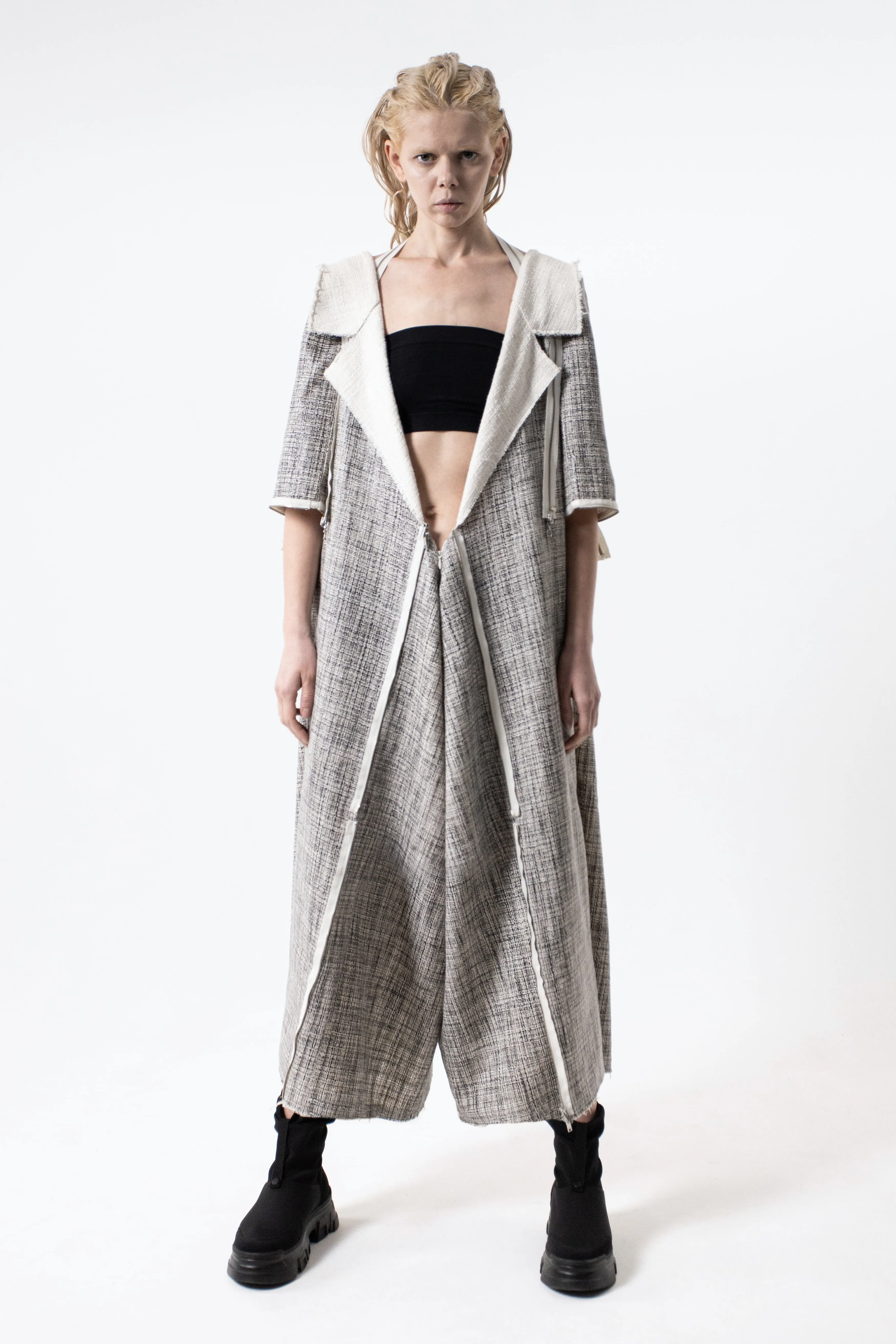 DUALITY 10 -way transforming piece: coat / jumpsuit / vest / dress / 4 bags