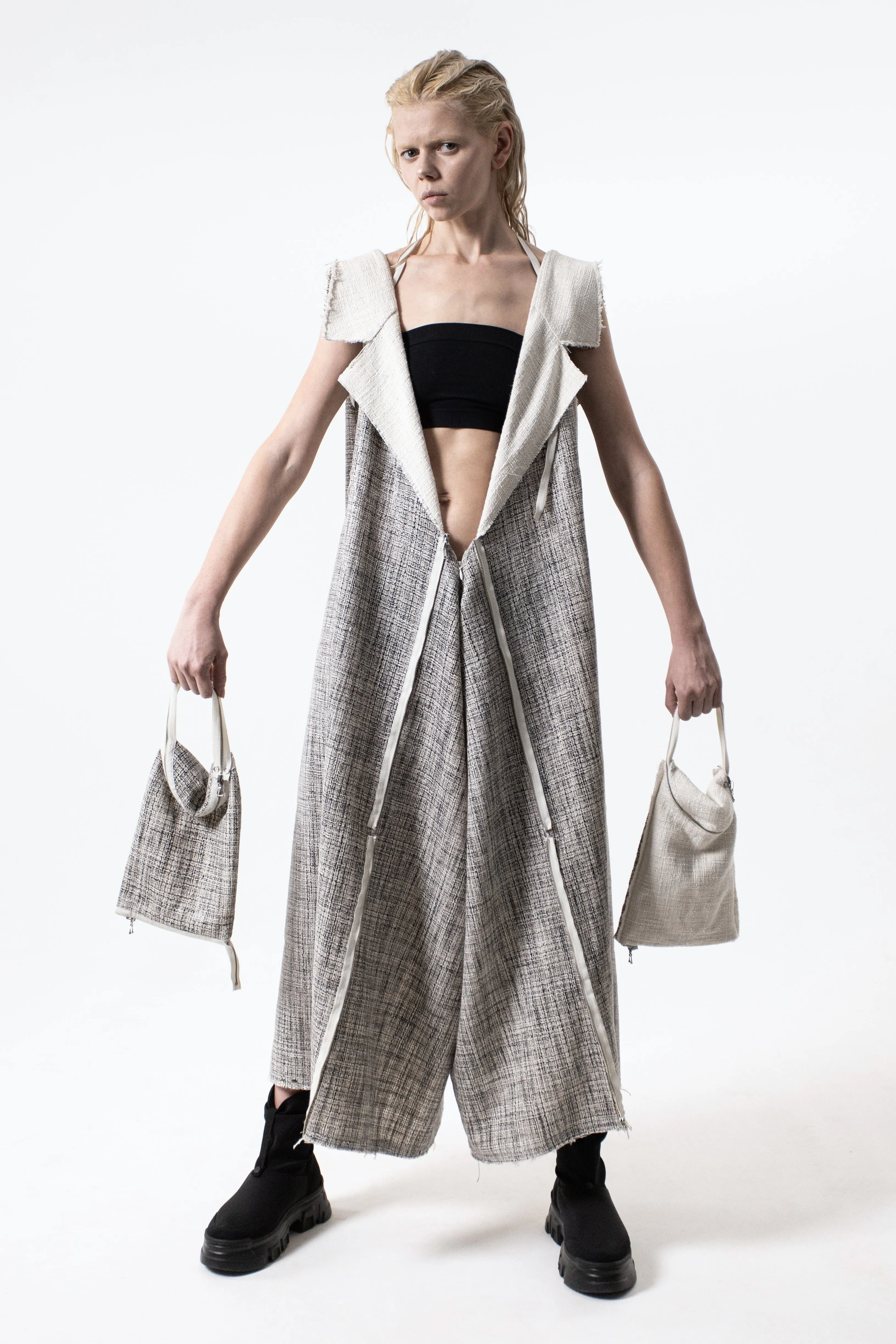 DUALITY 10 -way transforming piece: coat / jumpsuit / vest / dress / 4 bags