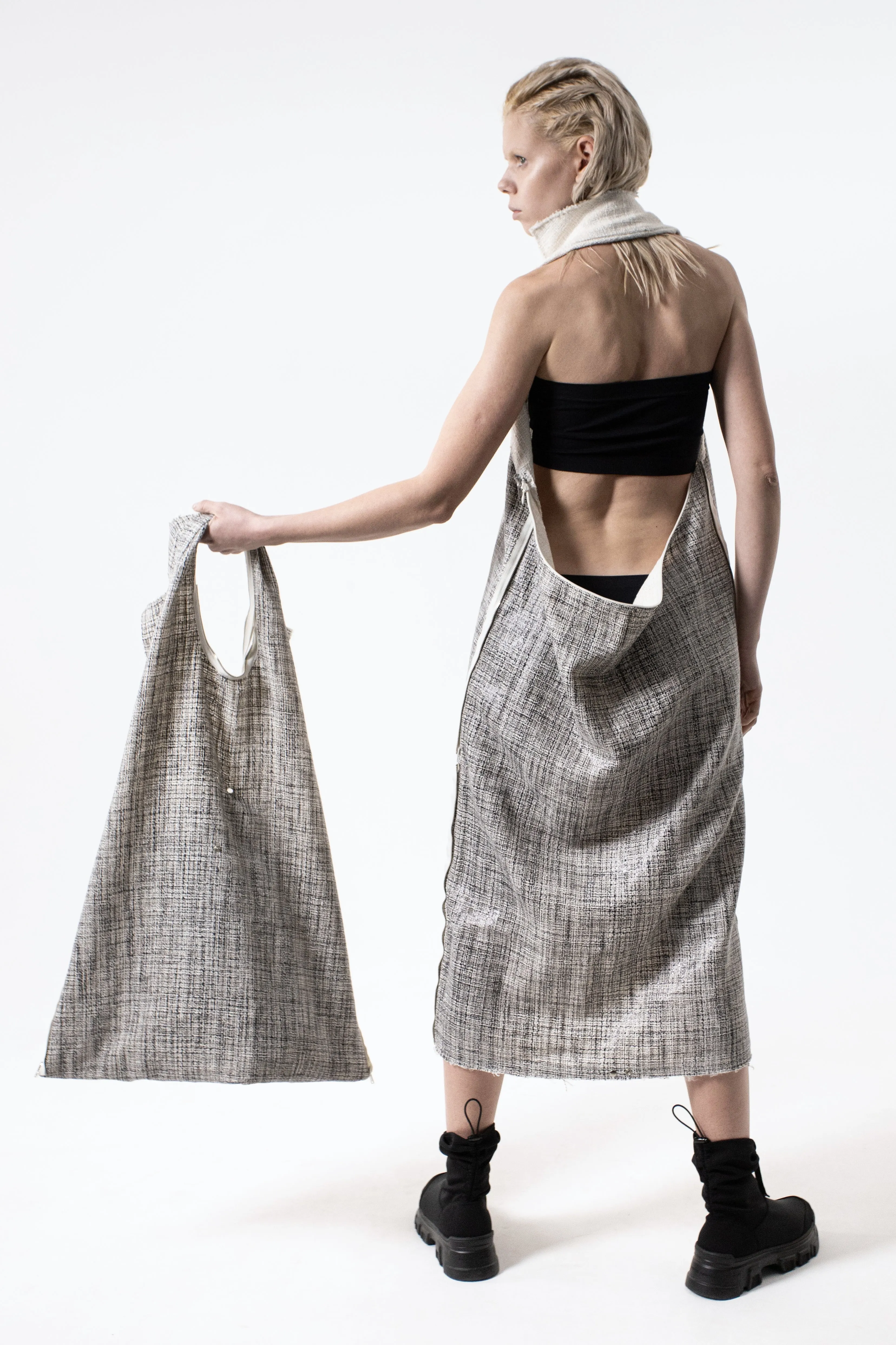 DUALITY 10 -way transforming piece: coat / jumpsuit / vest / dress / 4 bags