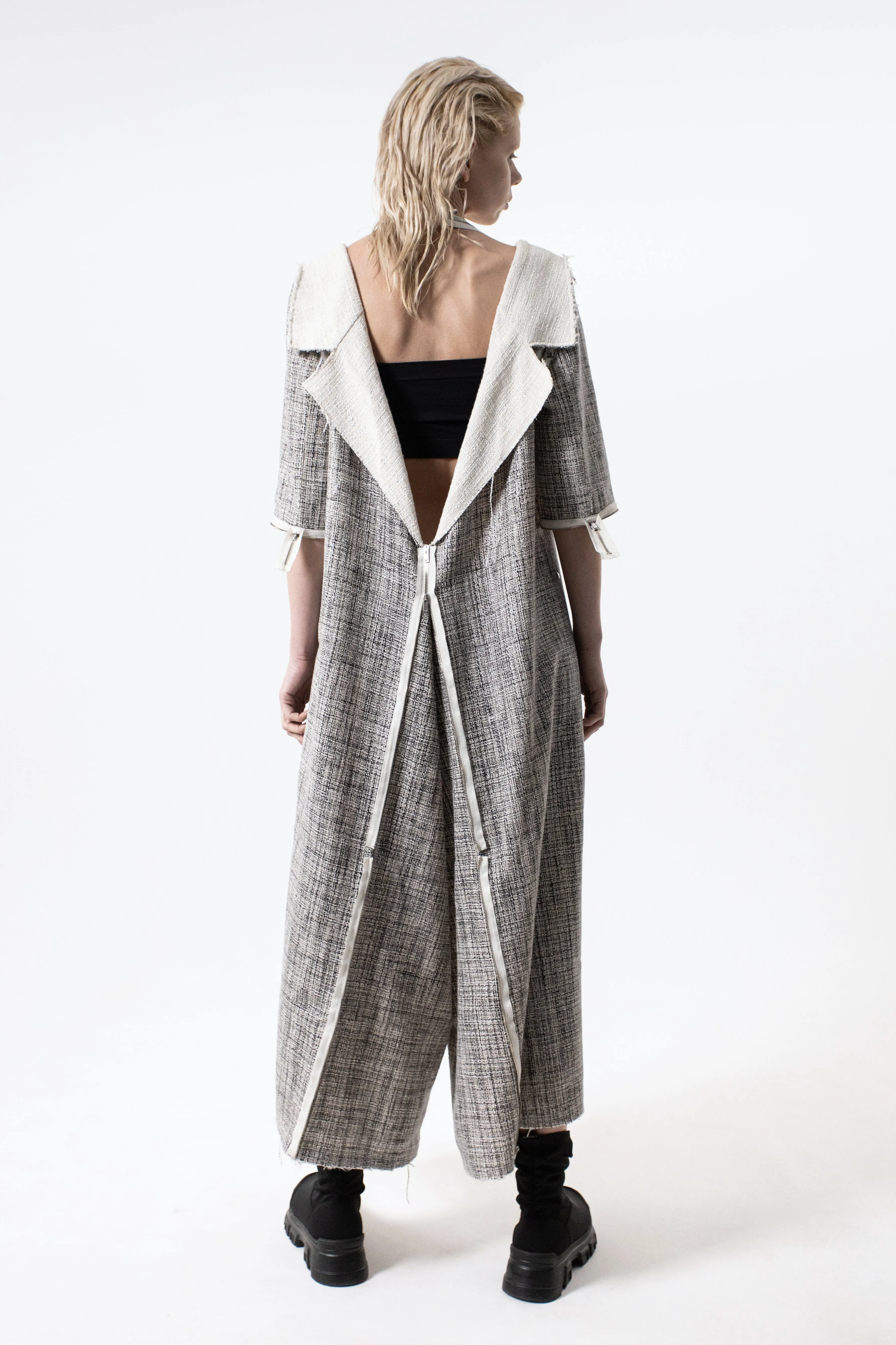 DUALITY 10 -way transforming piece: coat / jumpsuit / vest / dress / 4 bags