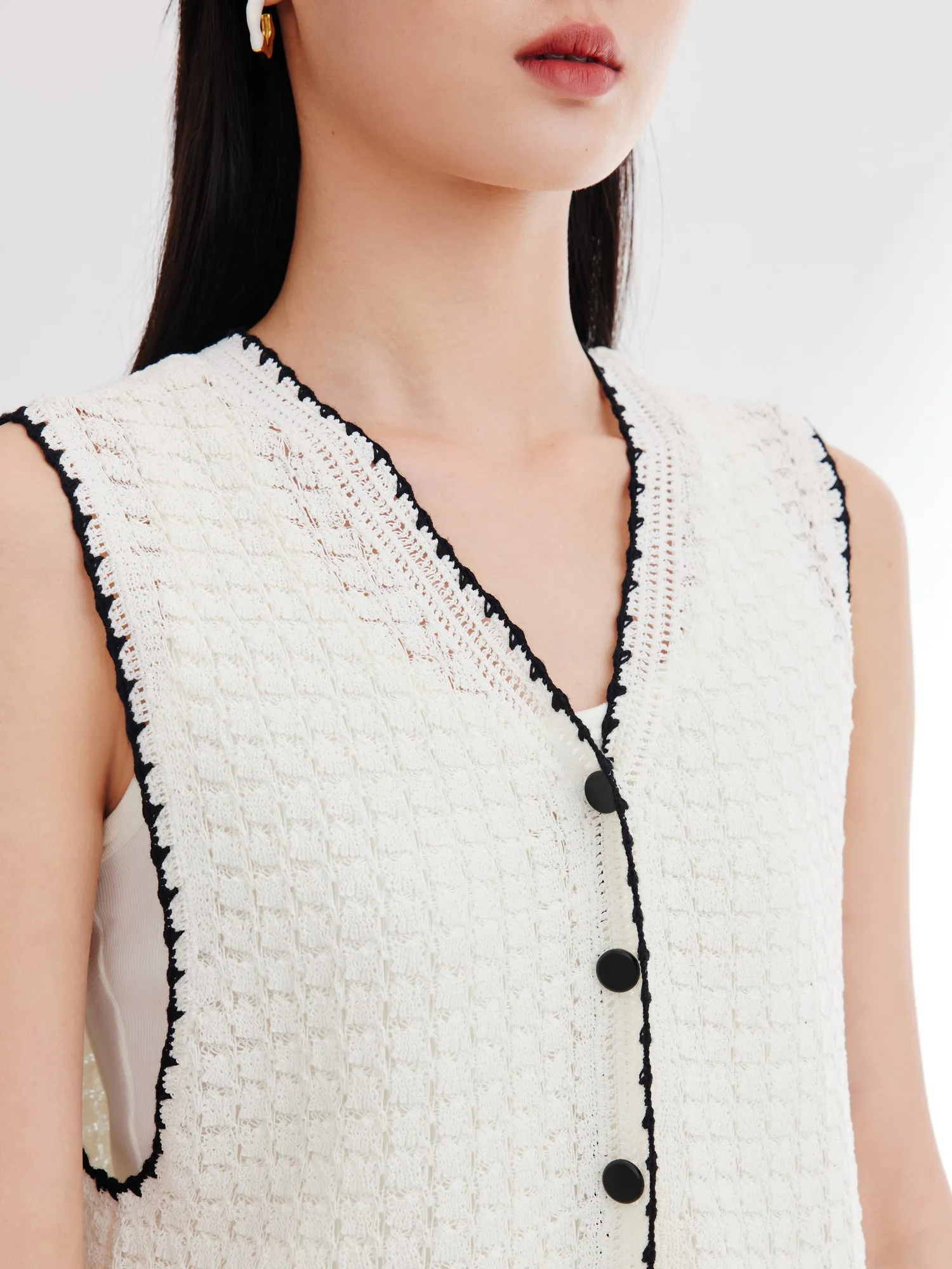 EP YAYING Short Hollow Knitted Vest