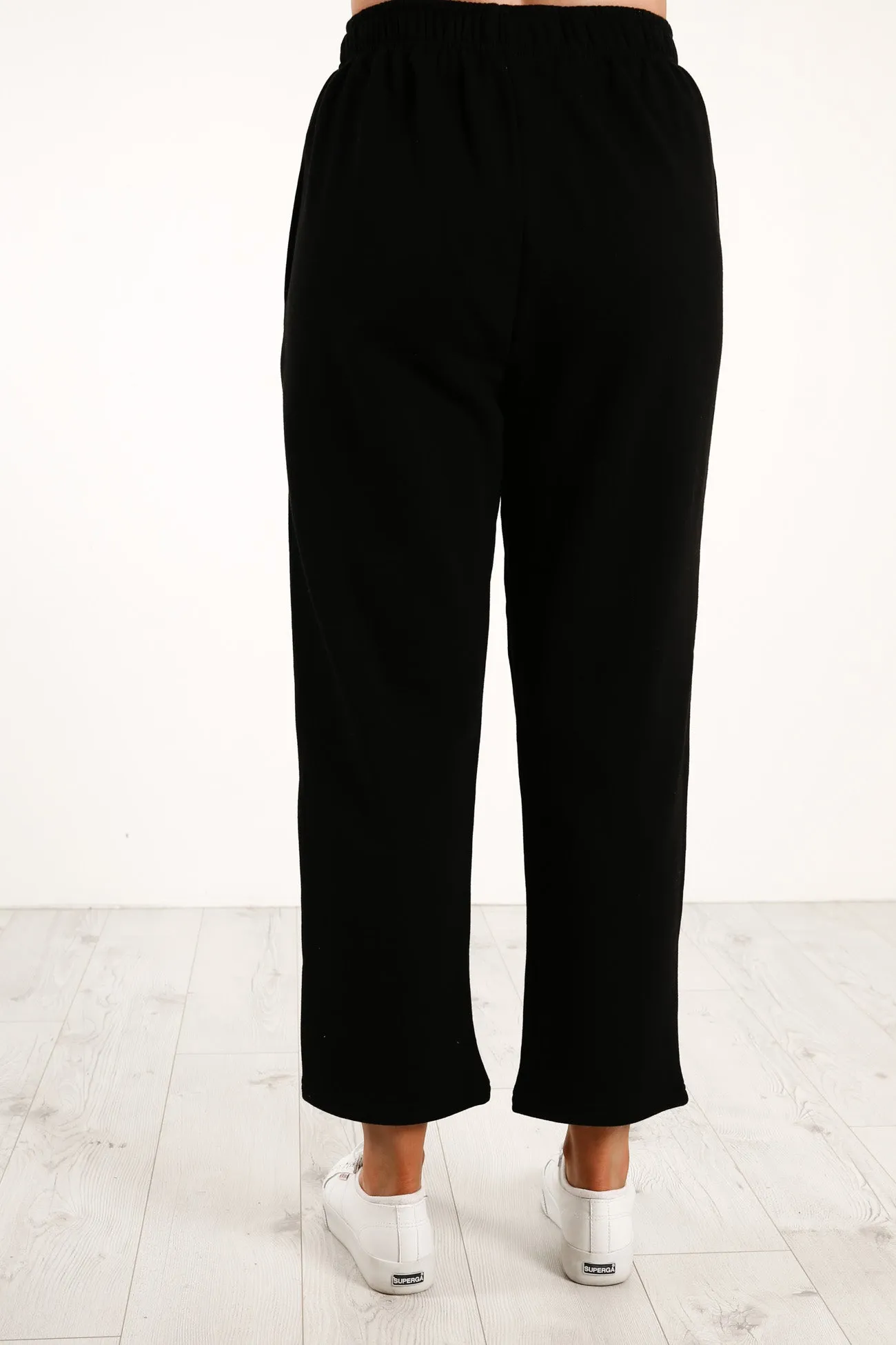 Italic Crop Sweatpant Black