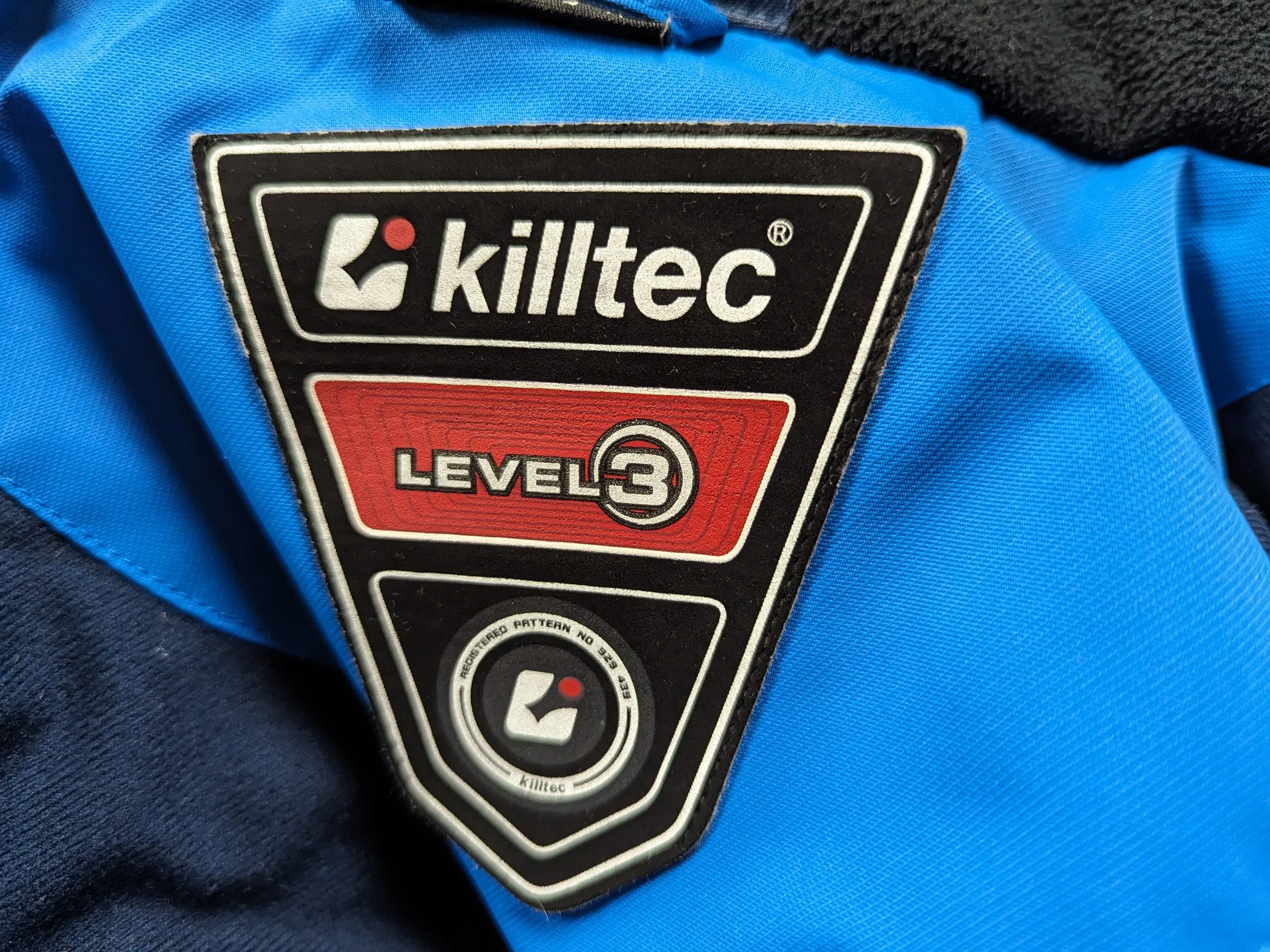 Kiltec Hooded Ski/Snowboard Jacket Coat Size Youth Medium Color Blue Used