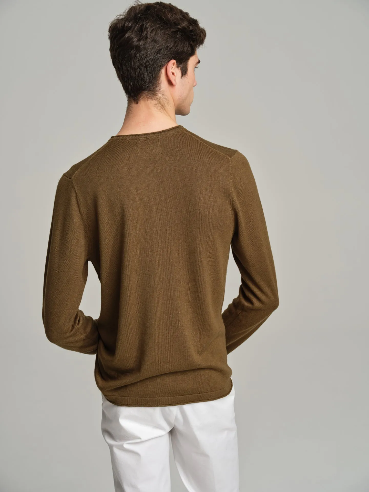 Long sleeve crew neck sweater