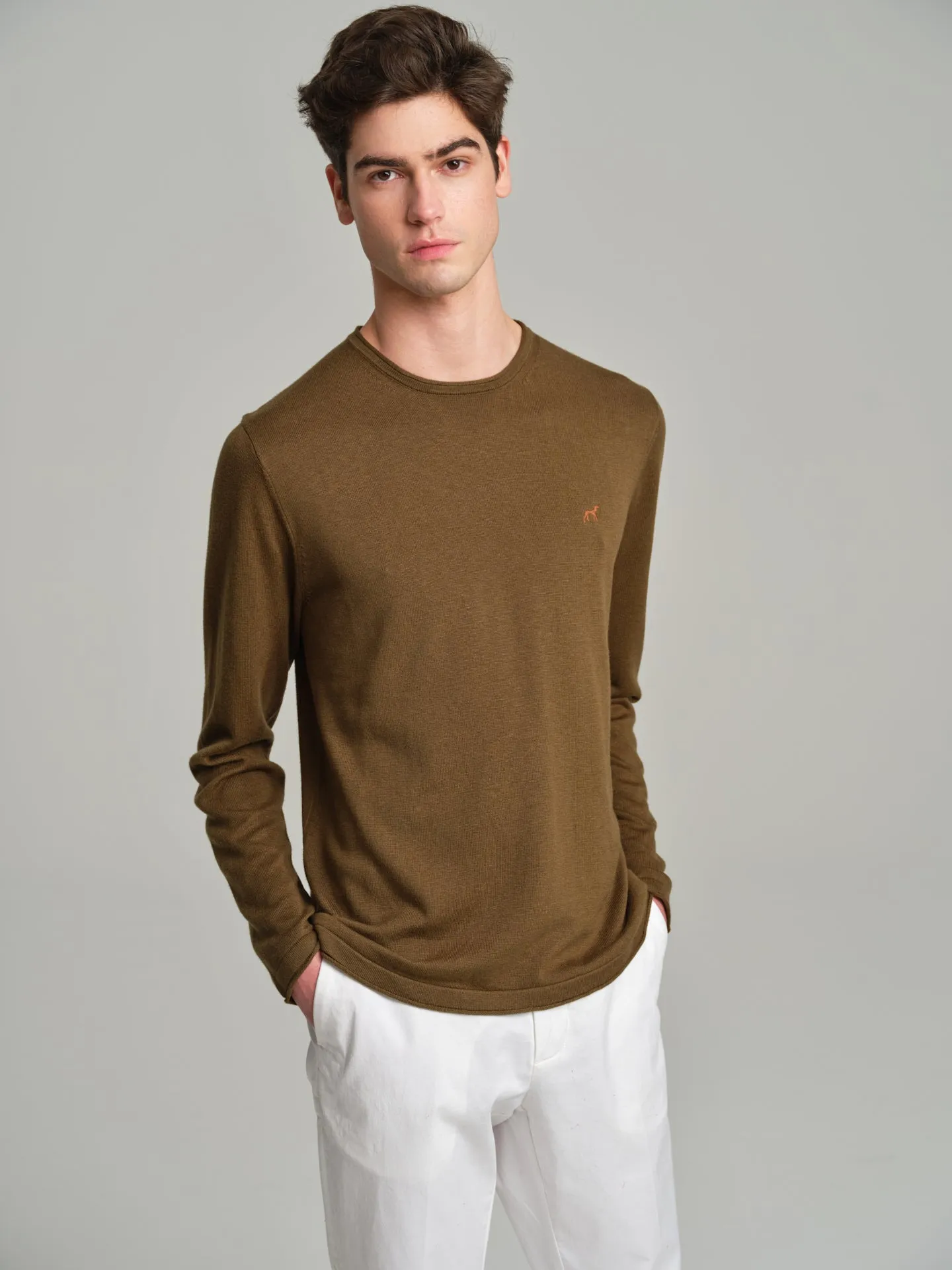 Long sleeve crew neck sweater