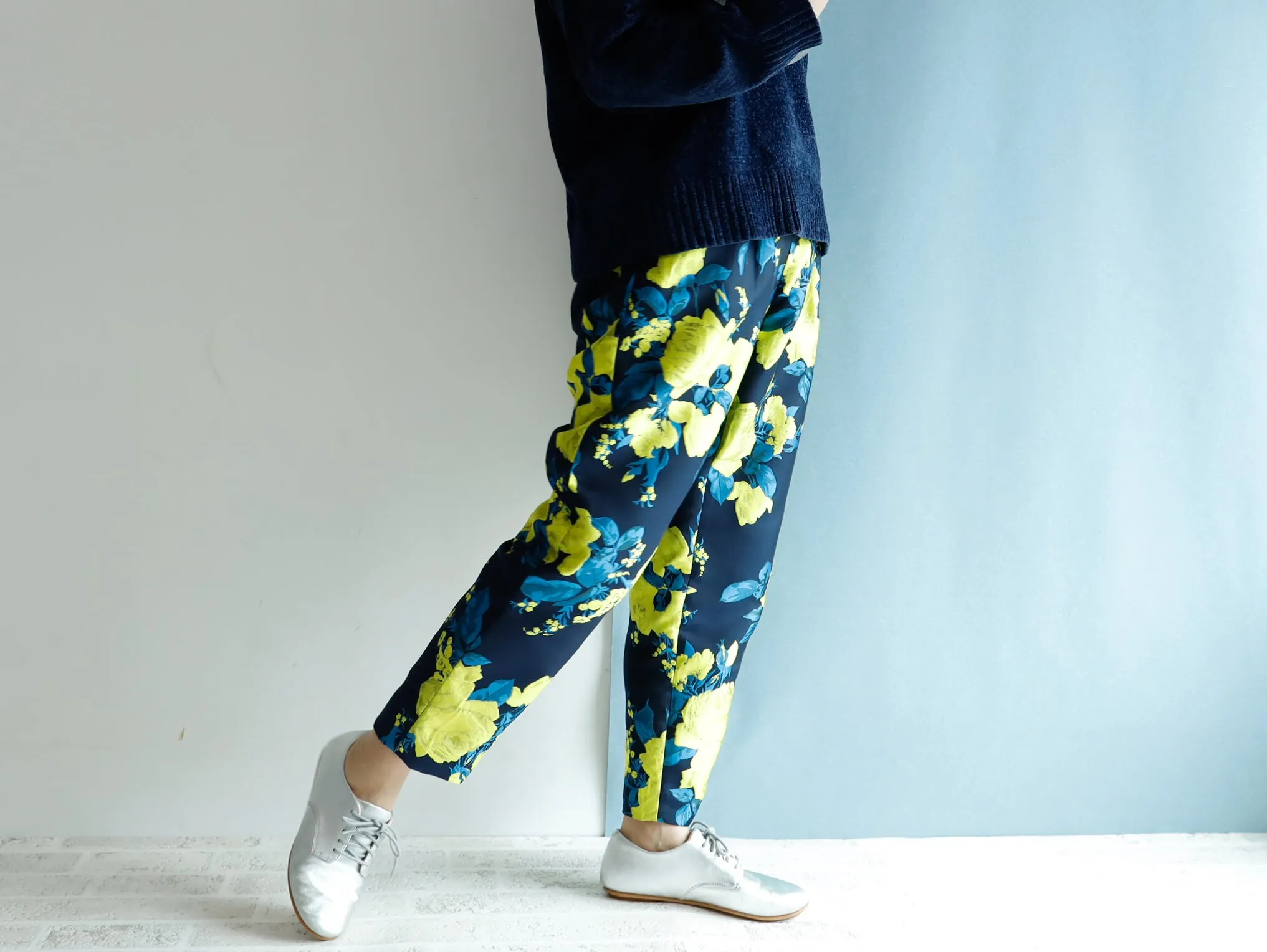 <P10RY> EUROPEAN ROSE  Yellow-Tapered Pants