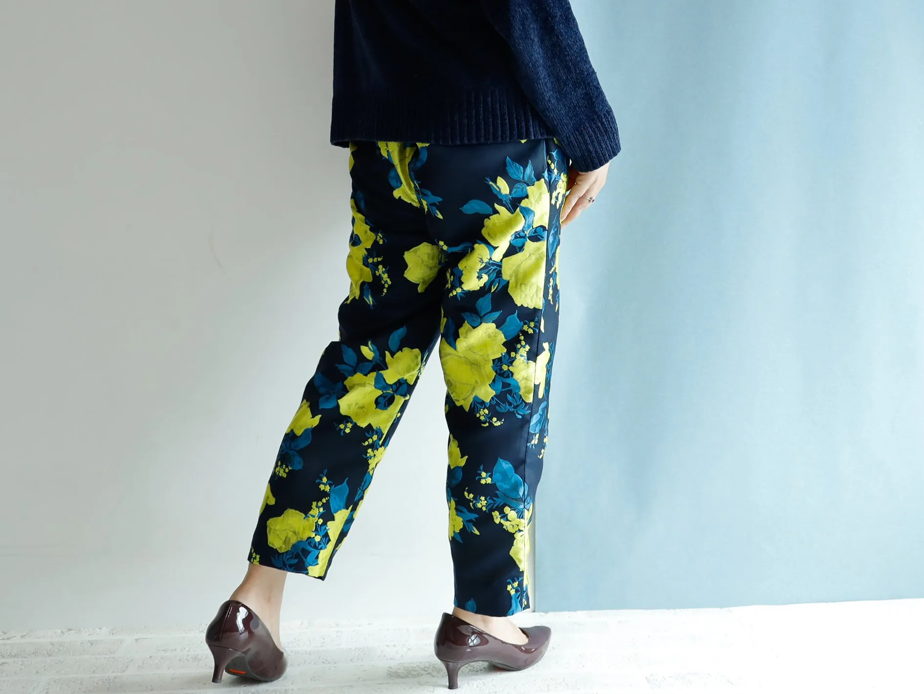 <P10RY> EUROPEAN ROSE  Yellow-Tapered Pants