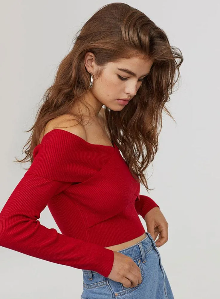 red crop top