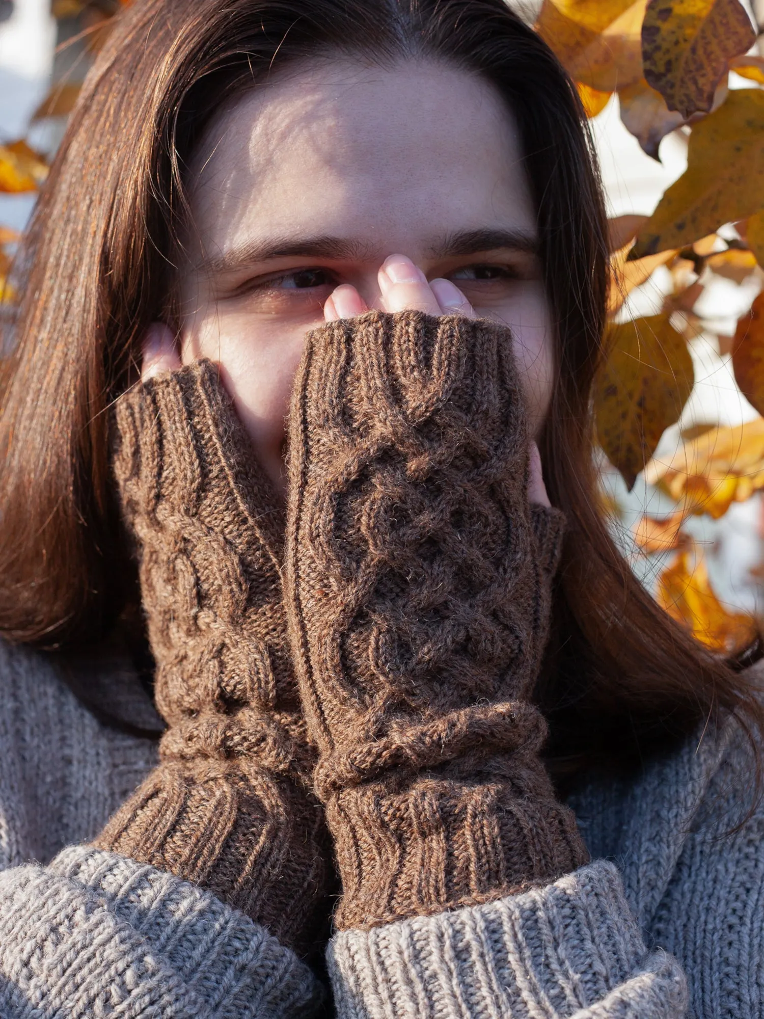 Rust Belt River Mitts <br/><small>knitting pattern</small>