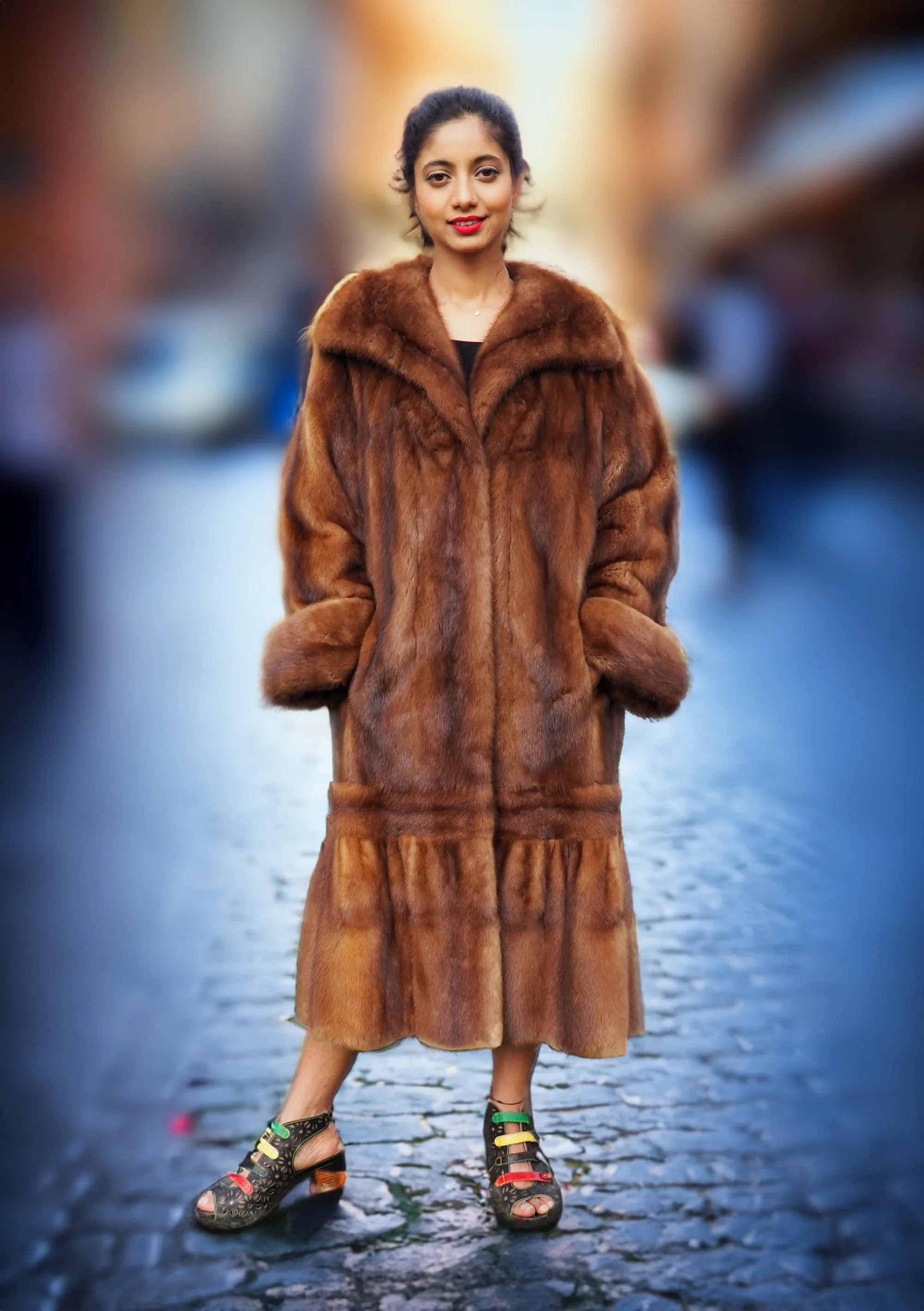 Stunning Demi Buff Canadian Mink Fur Coat Mid Length S